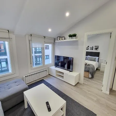 Atico Merced. Tranquilo Y Bien Situado