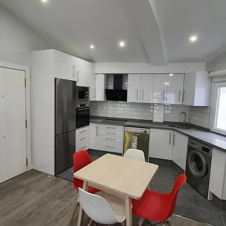 ático Merced. Tranquilo Y Bien Situado Apartamento *