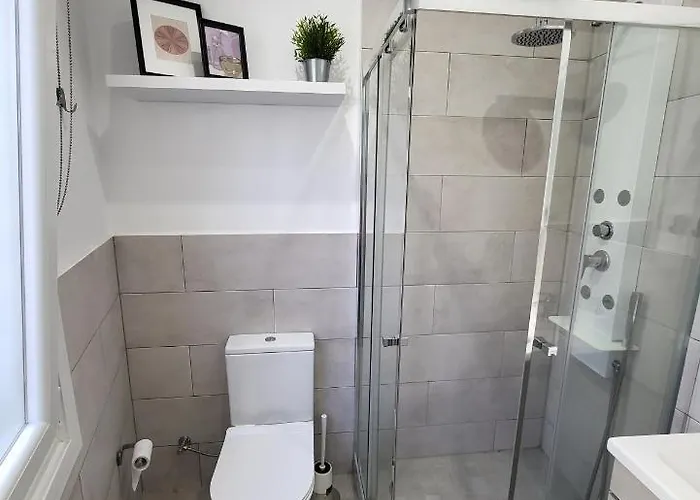 Atico Merced. Tranquilo Y Bien Situado *